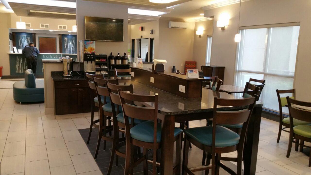 Best Western Elkhart Inn & Suites Экстерьер фото